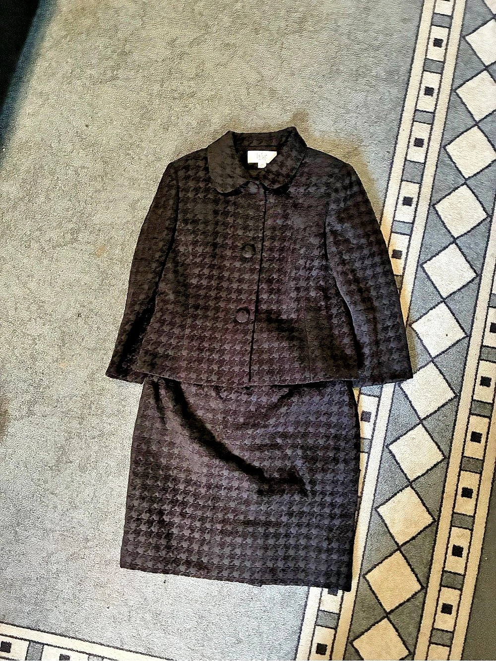 Le Suit Petite Skirt Suit Set Brown Size 6P